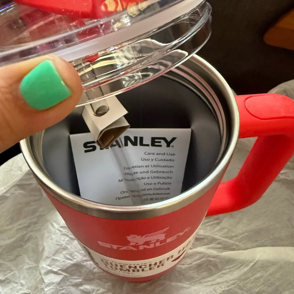 Stanley Valentine's Day FlowState Tumbler 40 oz Target Red (Target Exclusive) - Picture 4 of 5